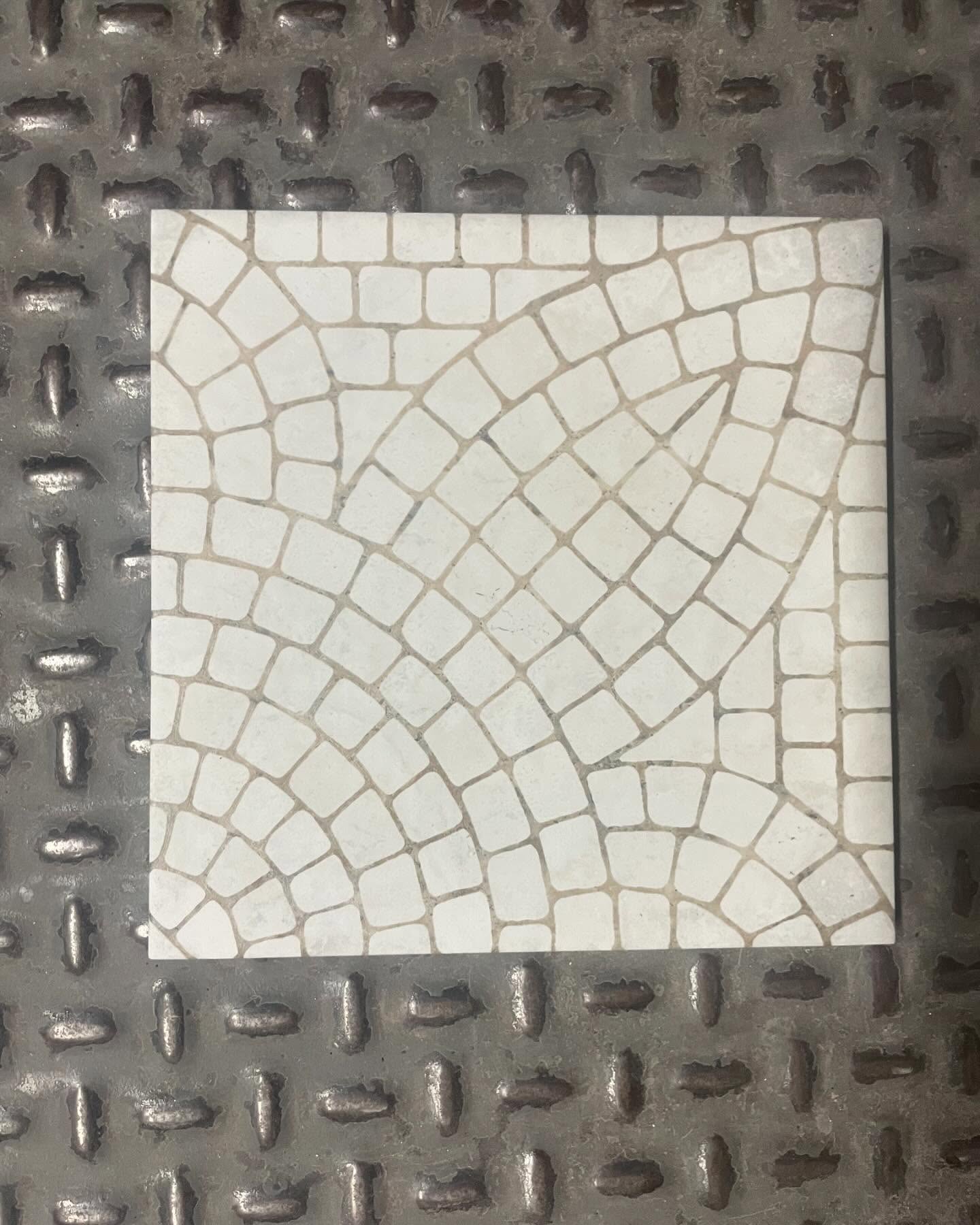 Carrelage Effet mosaique Mikron 20x20 cm de Mainzu