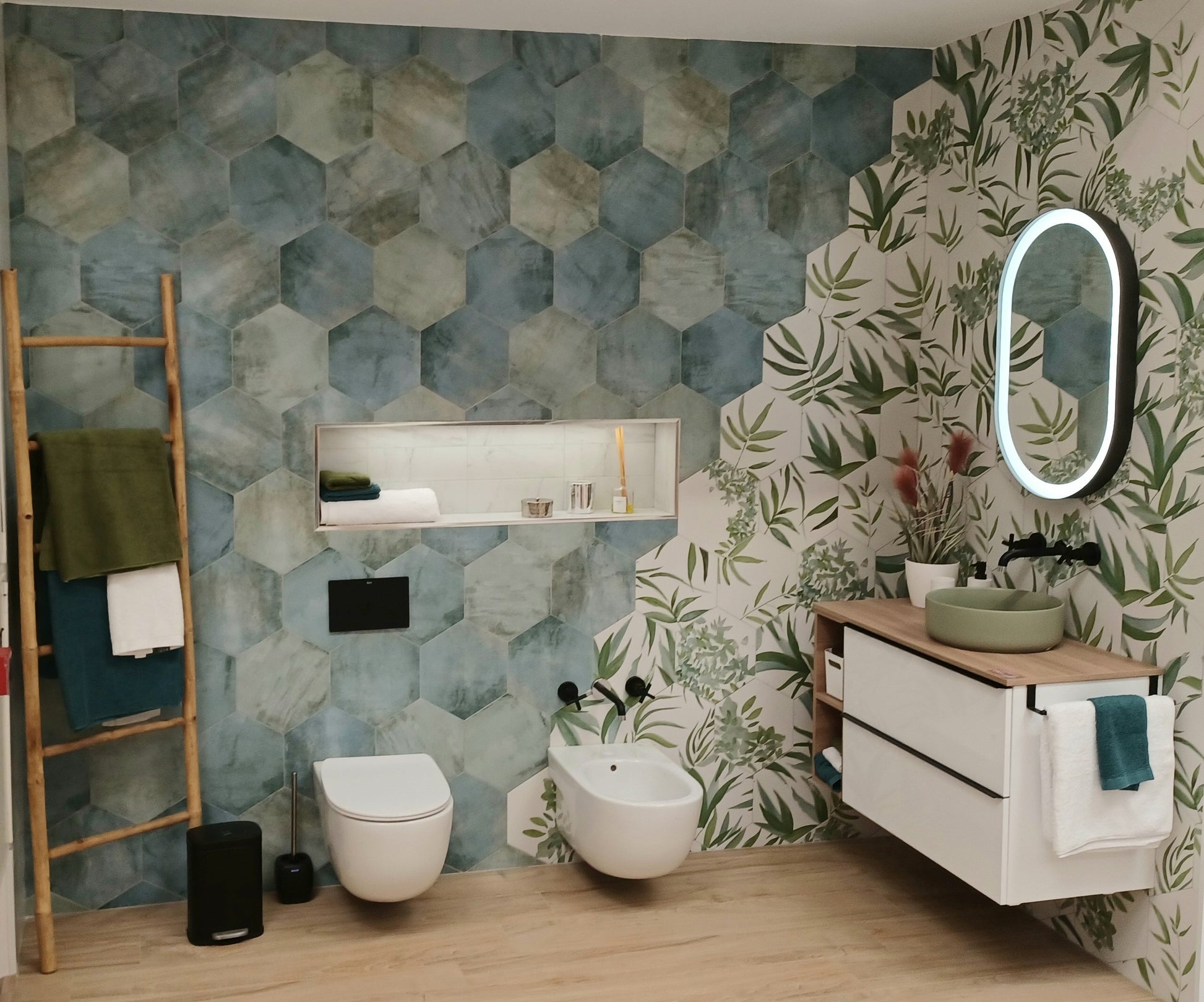 Carrelage Hexagonal Oasis uni et decor 28,5x33 cm de Realonda