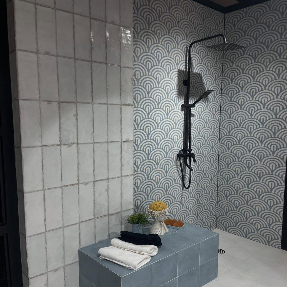 Carrelage Effet carreau de ciment Blue Water Decor Blue Three 20x20 cm de MainzuBoite de 1 m² / White Season