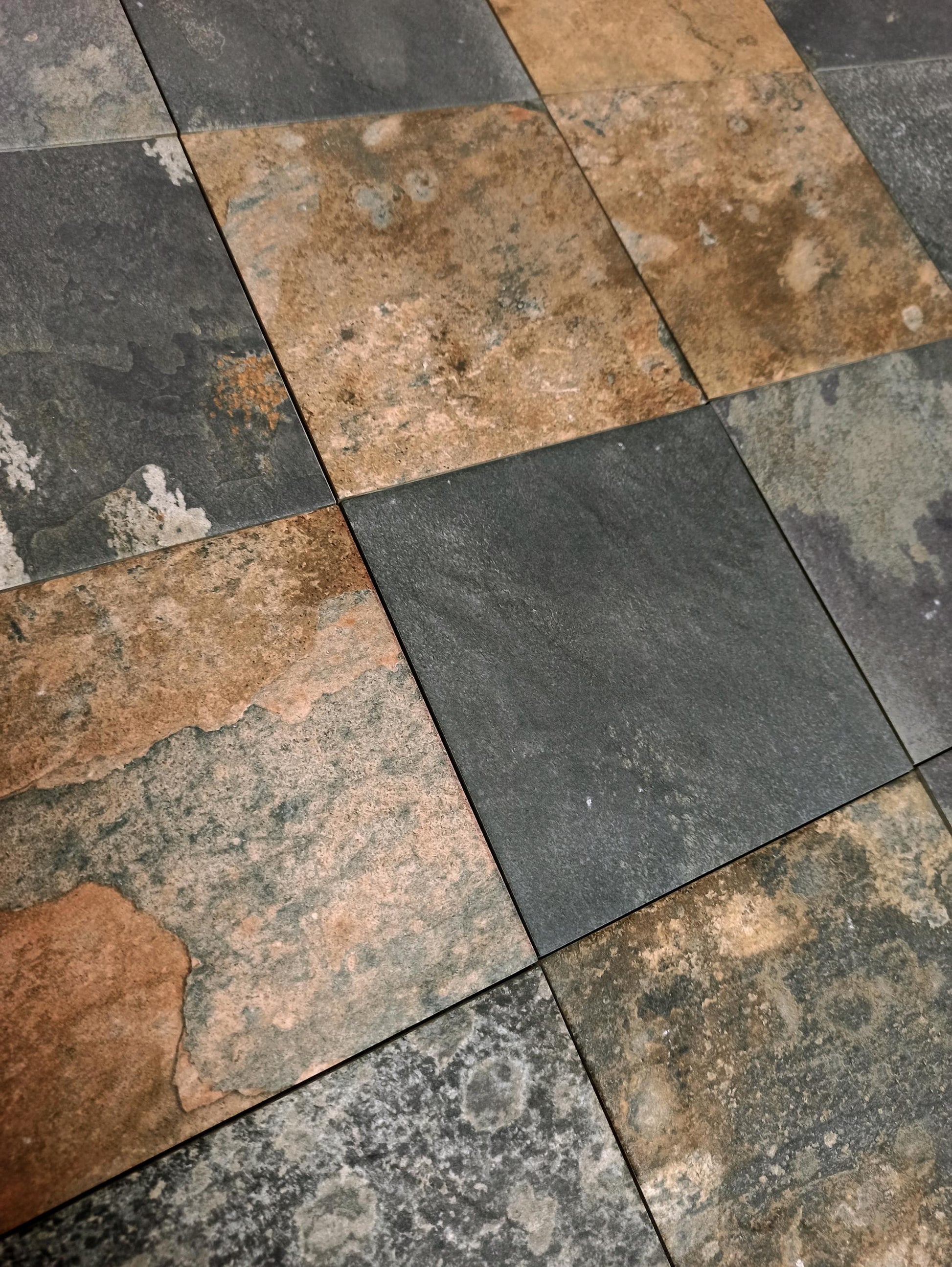 Carrelage Effet Pierre Ardesia Antiderapant 14,7x14,7 cm de Dune