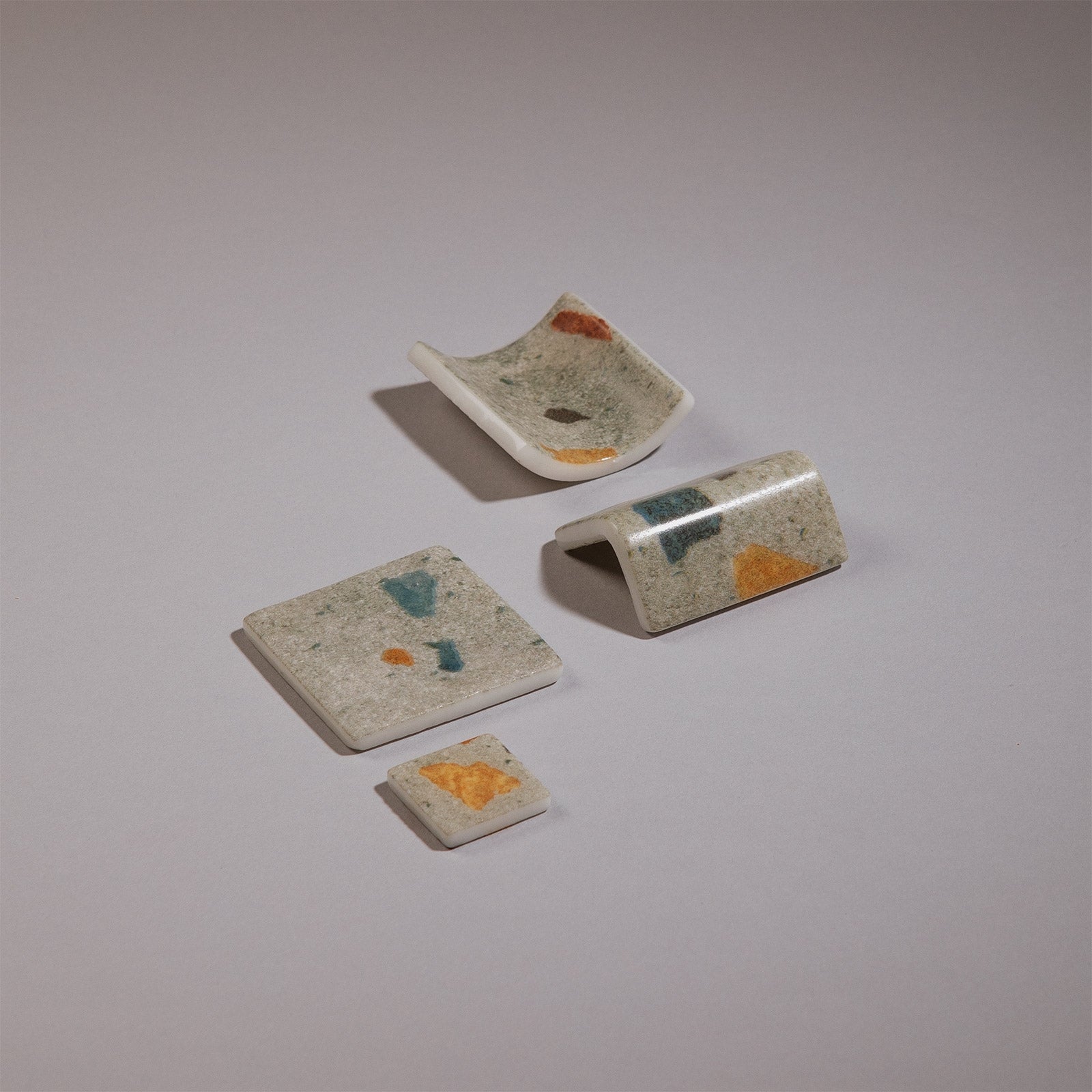 Mosaique Emaux de verre Terrazzo Balinese Antidérapant 2,5x2,5 cm de Ezarri