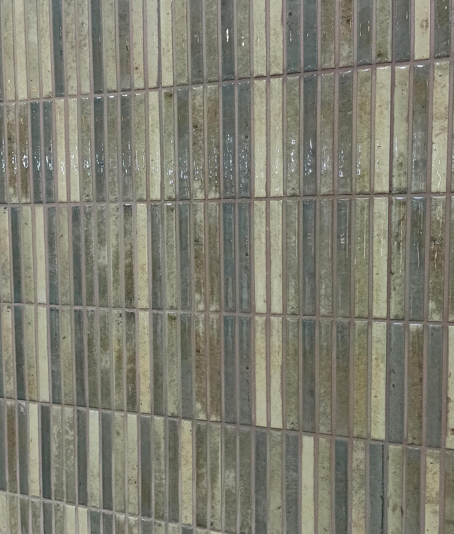 Carrelage Mural Kit Kat Mosaic Musgo Glossy 11,5x23,1 cm de Dune