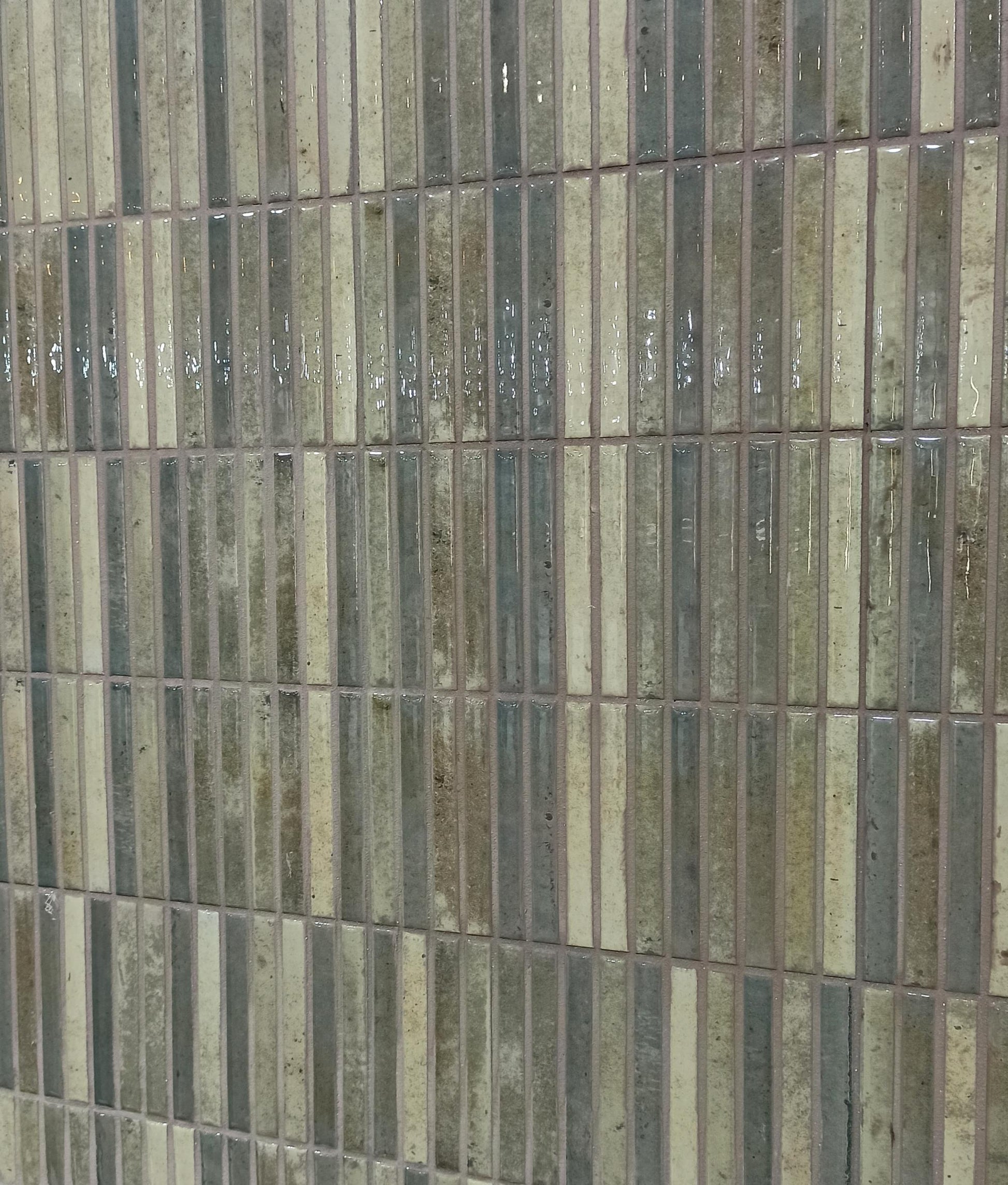 Carrelage Mural Kit Kat Mosaic Musgo Glossy 11,5x23,1 cm de Dune