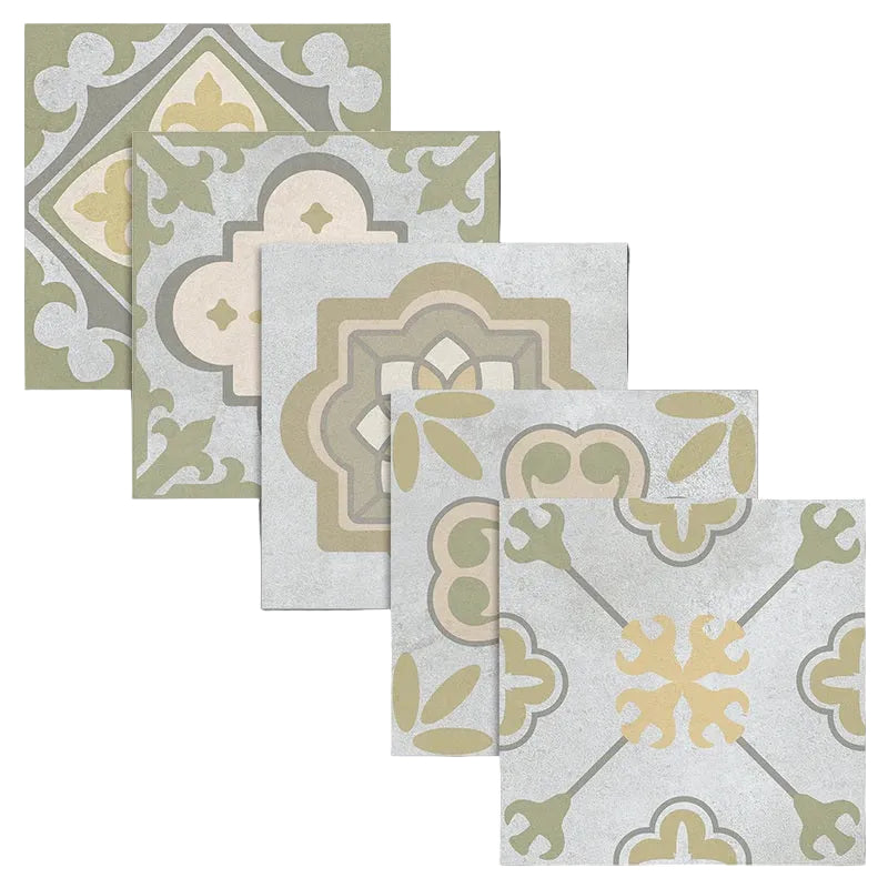 Carrelage Monserrate vert effet carreau de ciment, cinq motifs décoratifs dans les tons vert pâle, gris et crème