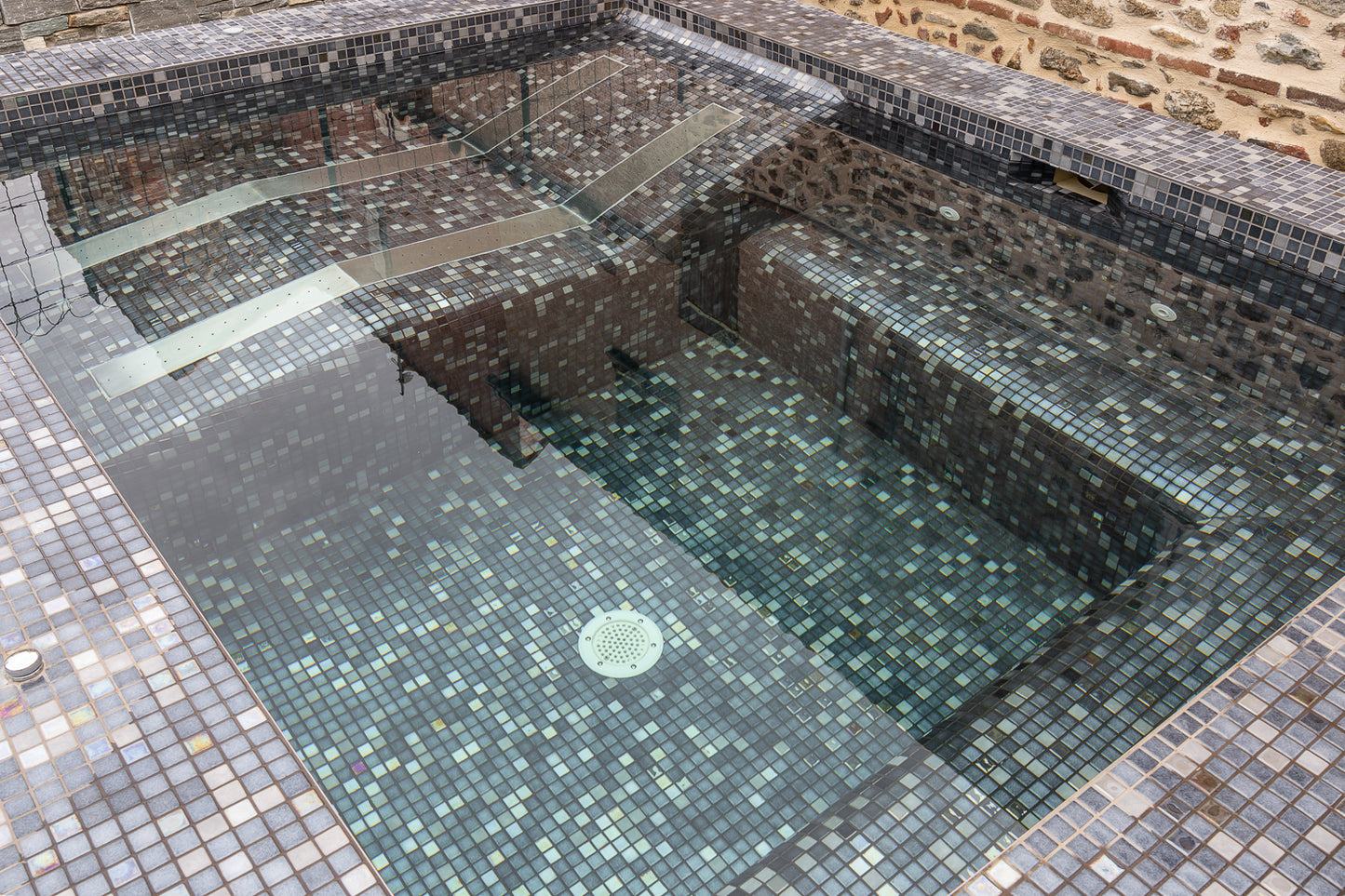 jacuzzi-mosaique-black